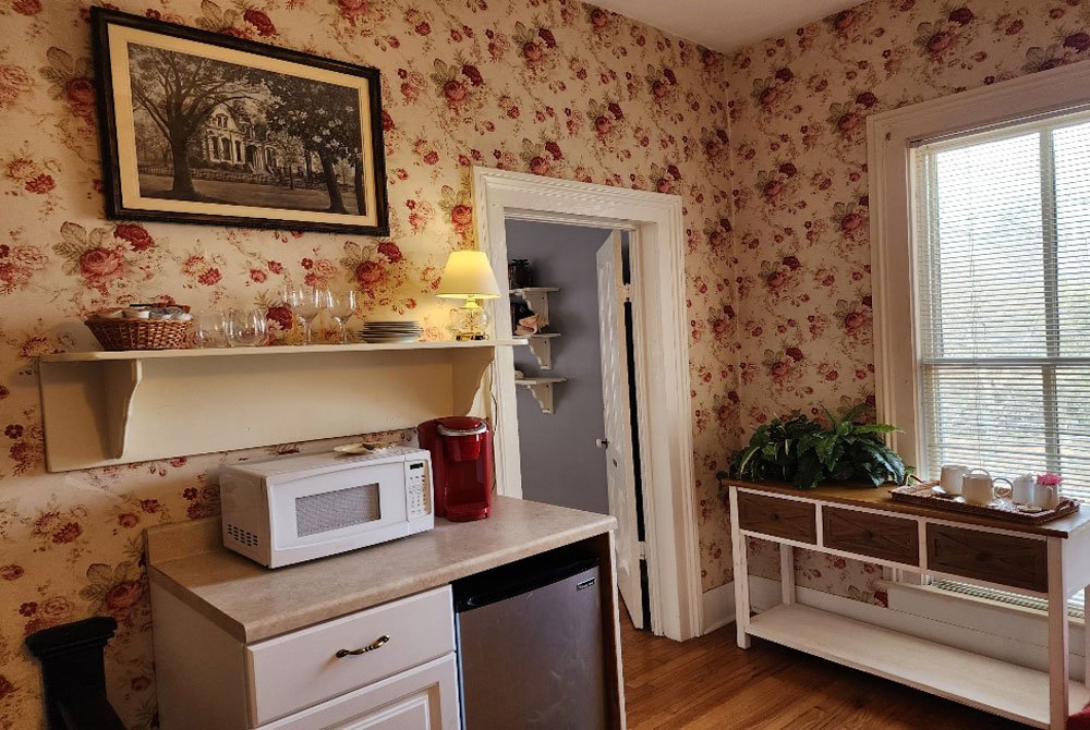 Sommerset kitchenette view