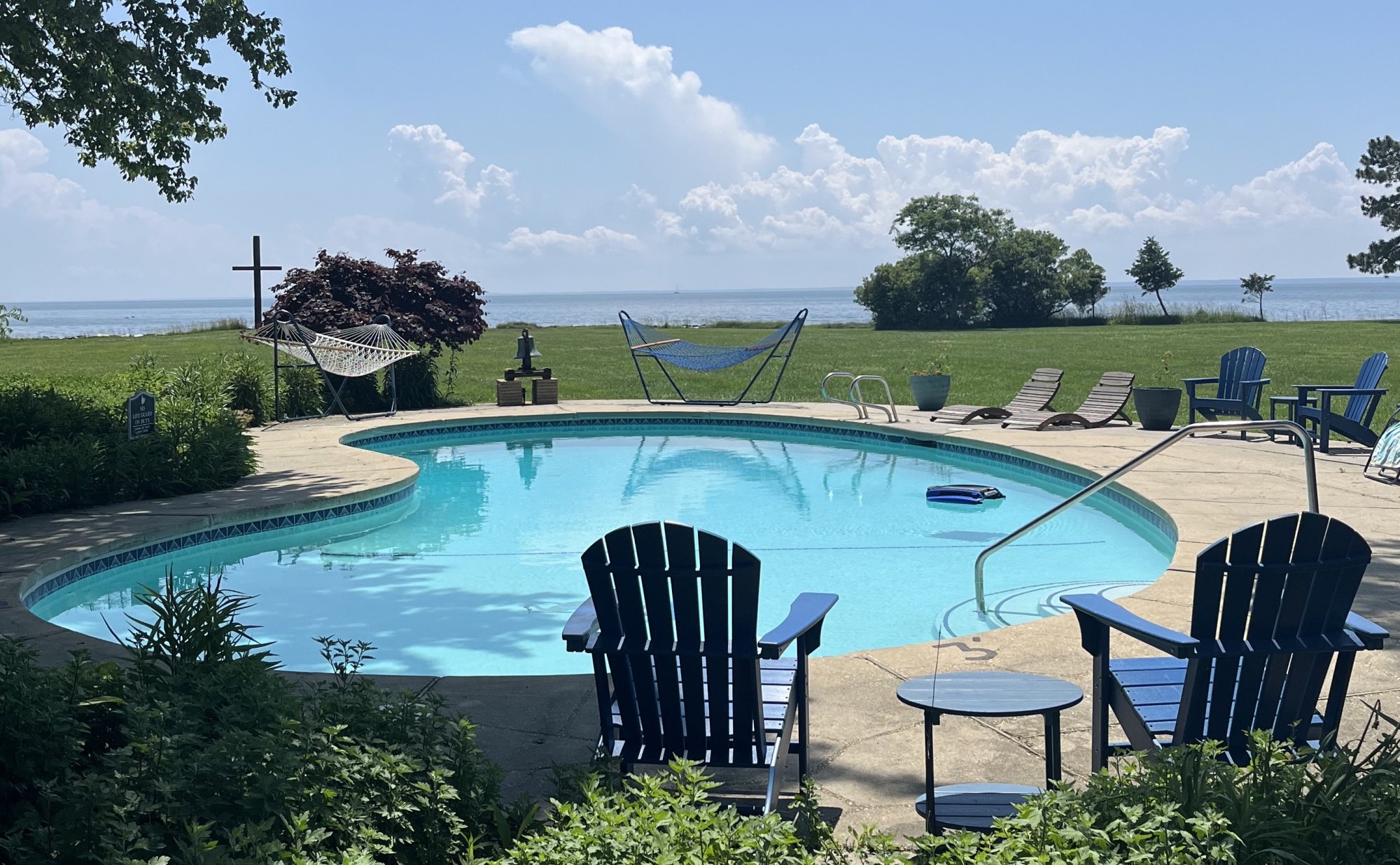 Black Walnut Point Inn beach