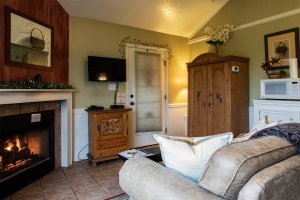 Counter and pear tree decor