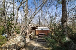 Hillbilly Hiltin Cabin Kitchen