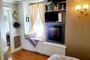 Windowsill reading nook