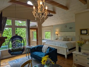 beach-themed treehouse