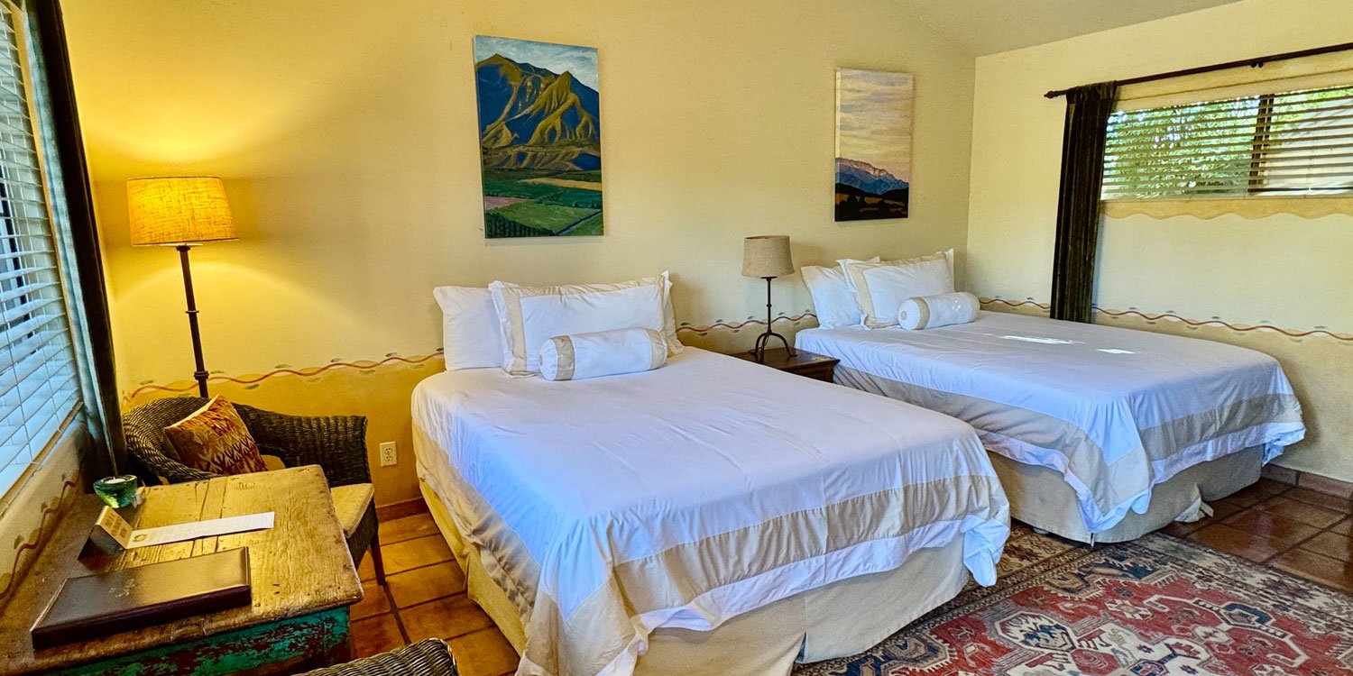 Double Queen Room hotel lodging Ojai, CA