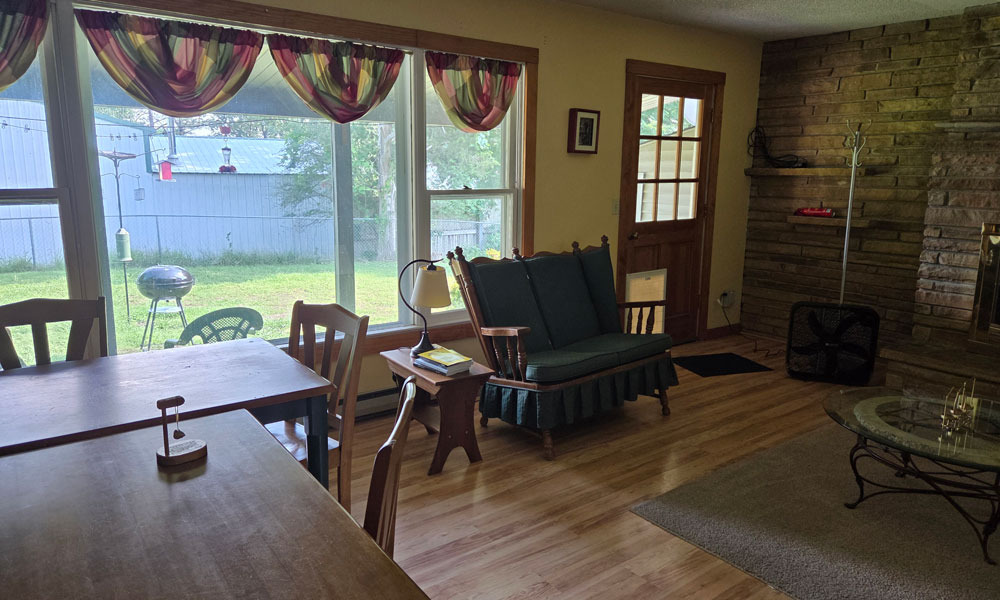 Living room of Captains Quarters